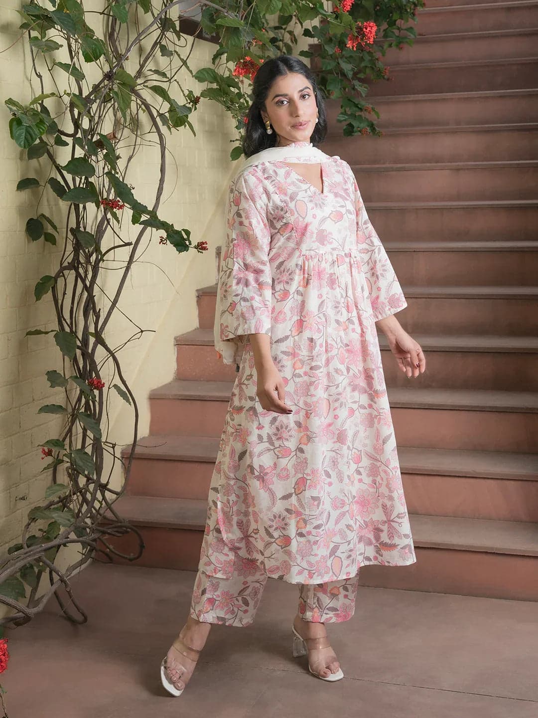 Volso Fashion Floral Printed V-Neck Cotton Kurta Set