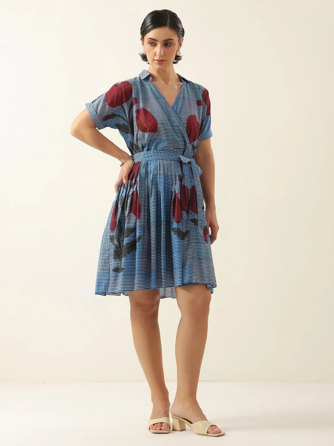 Volso Fashion Women's Blue V-Neck Floral Printed Dress