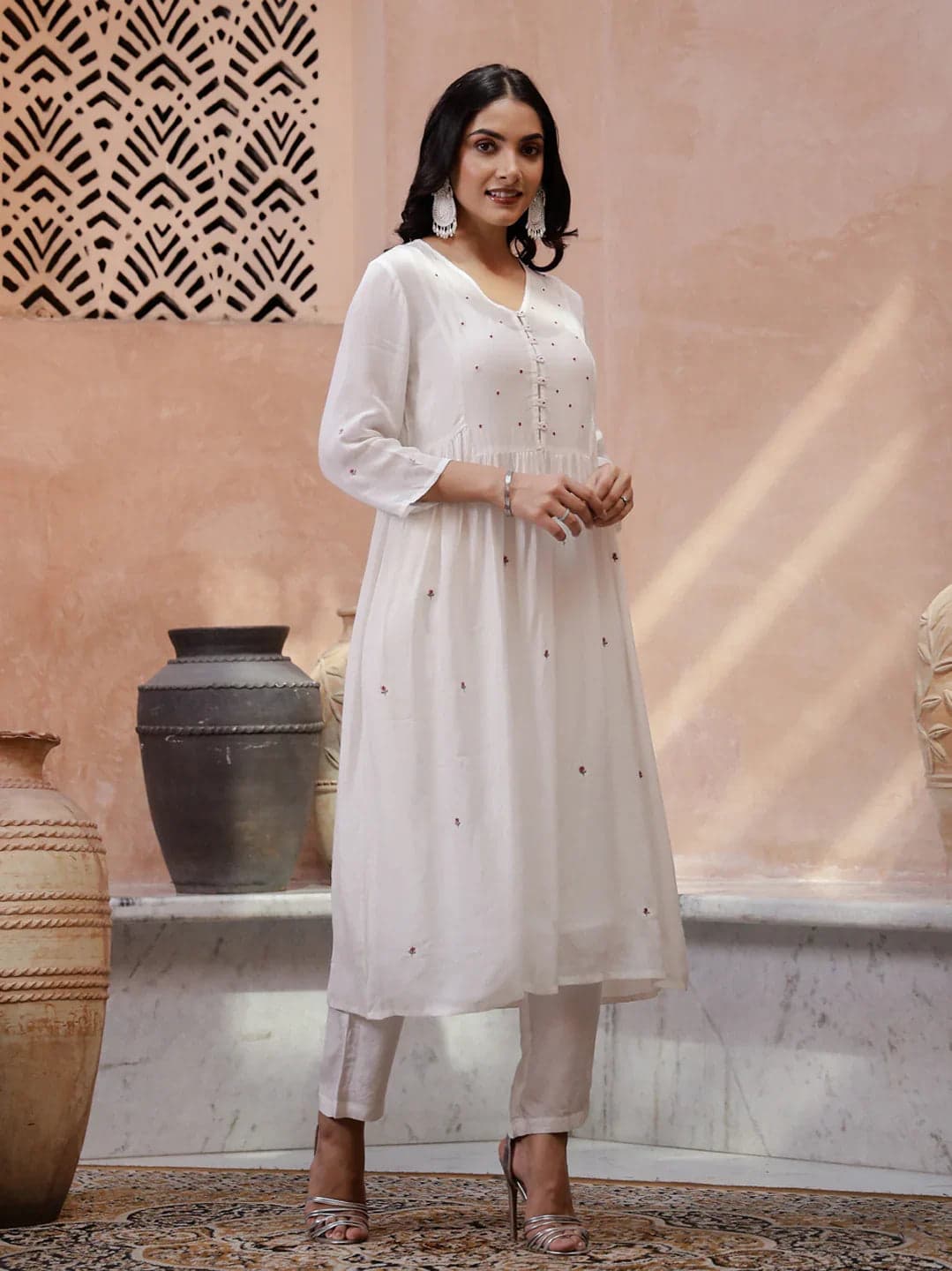 Volso Fashion Women's Off White Solid V-Neck Kurta Set