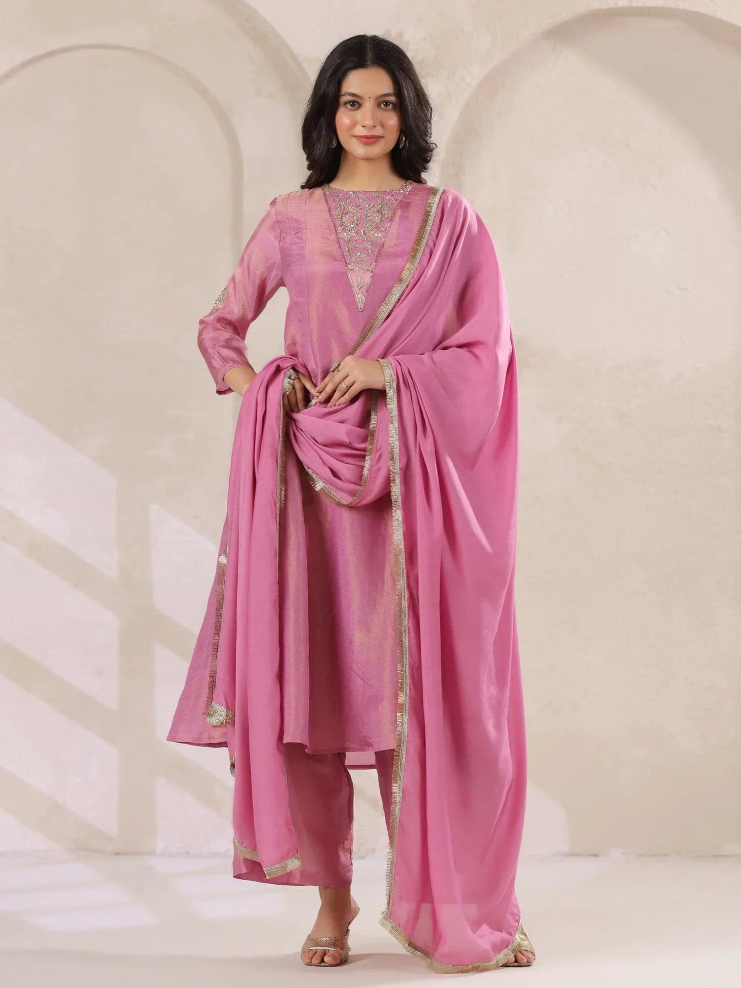 Volso Fashion Women's Pink Tissue Round Neck Kurta Set With Embroidered